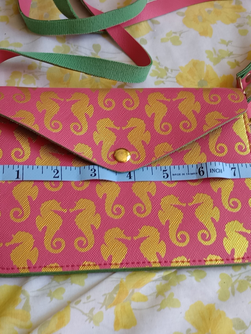 Pink & Gold Seahorse Pattern Crossbody Bag with Green-Trim Strap - Picture 5 of 6